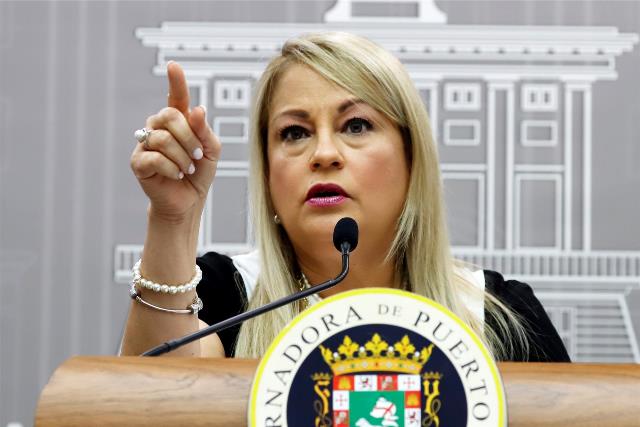 La exgobernadora de Puerto Rico es acusada de soborno
